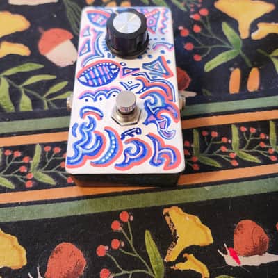 RocketSquawk Mr. Booster 2016 - Custom white with blue n red decoration image 1