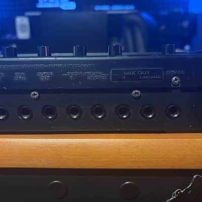 Roland GR-1 Guitar Synthesizer - Black . Not Tested selling for parts. image 3