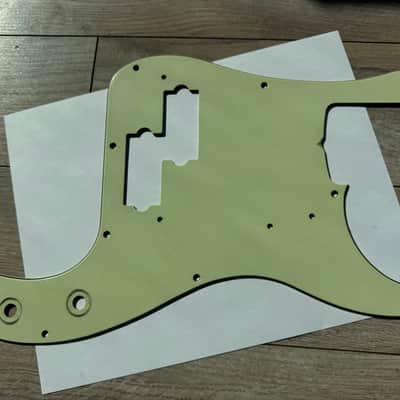 Fender Precision 58 10 hole  Mint Green  USA Vintage Pickguard 1959 Reissue image 6