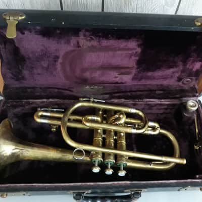 F.E. Olds Cornet, vintage w/ original Ambassador wood case - Consignment image 4