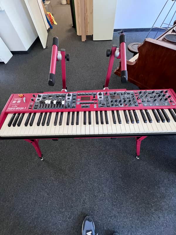 Nord Stage 3 Compact 76 Stage Piano incl. Softbag image 1
