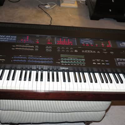 Yamaha DX1 Rare FM digital synthesizer image 23