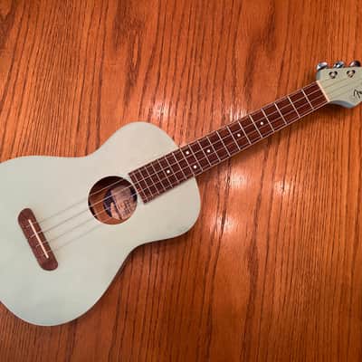 Fender California Coast Series Avalon Tenor Ukulele 2022 - Present - Surf Green image 4