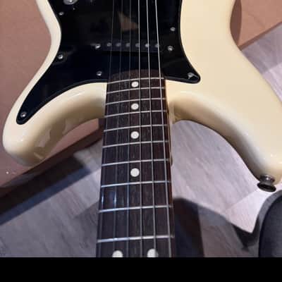 Fender Lead 11 Vintage Electric Guitar Original W/ case 1981 - Artic white image 19