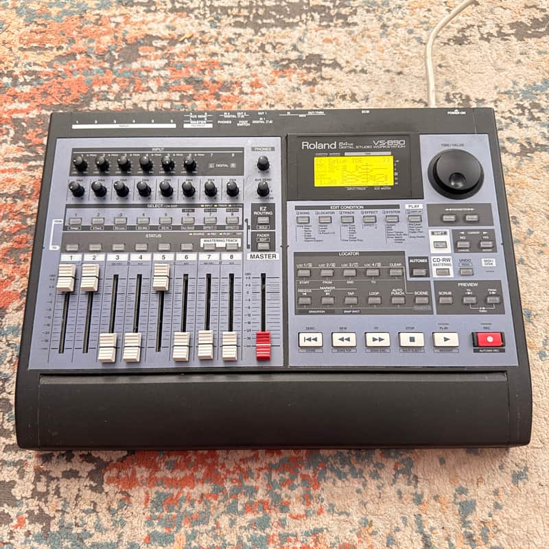 Roland VS-890 24-Bit Digital Studio Workstation