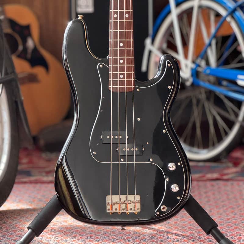 Tokai Hard Puncher PB45 - Black, Lawsuit era, 1981