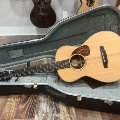Furch Vintage 1 OOM-SR VTC 12 Fret Sikta Spruce over Indian Rosewood LR Baggs Hardshell Case image 7