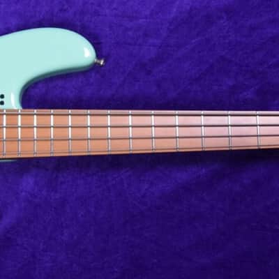 Sandberg Cal. Vs (Lionel) Short Scale Bass, Surf Green/Roasted Maple *On Order, ETA May 2026 image 2