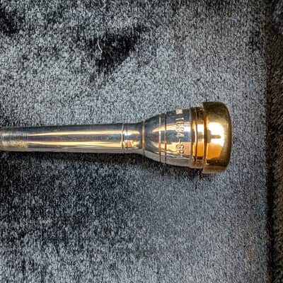 Yamaha YTR-8345G Custom Xeno Bb Trumpet Mint Condition - Played just a few times! 2012 - Large Bore / Gold Brass Bell image 9