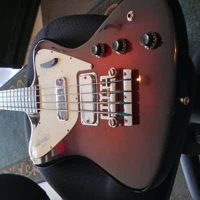 Gibson Thunderbird IV 1966 Sunburst image 6
