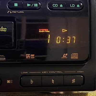 Pioneer Pioneer CLD-3760KV dual-side auto-reverse LaserDisc and Karaoke player 1998 - Black image 5