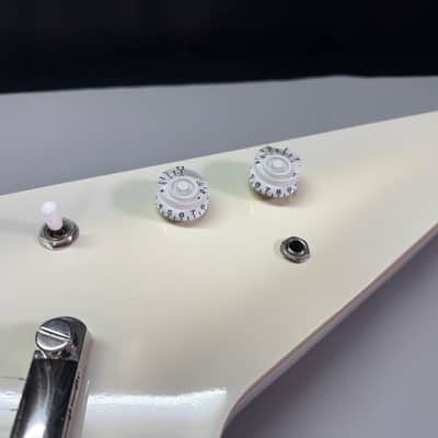 2016 Epiphone Brendon Small Signature "Snow Falcon" Flying V - Snow Burst image 5
