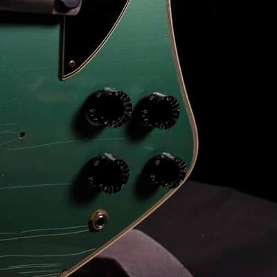 Mint Gibson Custom Dealer Select Firebird Custom Electric Guitar - Murphy Lab Heavy Aged, Inverness Green image 15