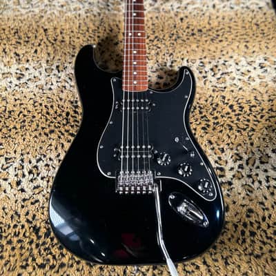 Fender Stratocaster Standard HH MIM 2016 - Black image 6