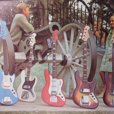 Fender Musical Instruments Mini Full Line Color Catalog RARE ! 1968 image 5