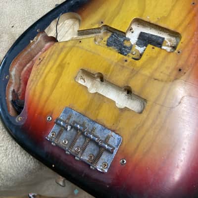 Fender Precision bass left-handed 1975 - Sunburst image 18