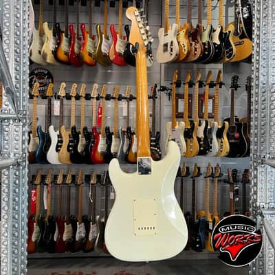 Fender   Custom Shop 62 Stratocaster Relic Antique Olympic White image 10