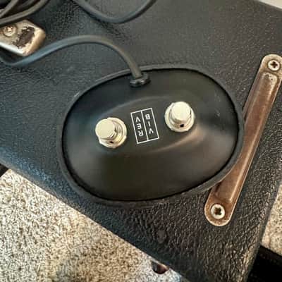 Fender Vibrolux Reverb "Drip Edge" 1969 40-Watt 2x10" Guitar Combo image 14