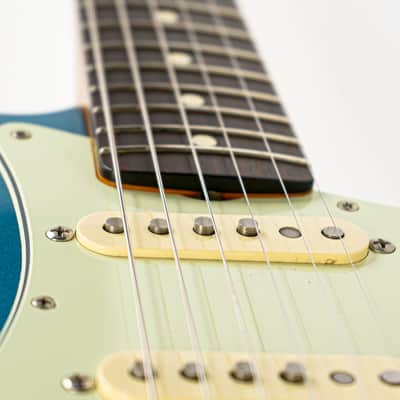 2016 Fender Stratocaster MIM Lake Placid Blue w/ Rosewood FB, OG Fender Gigbag image 10