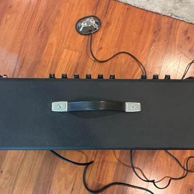 Fender '65 Deluxe Reverb Reissue 22-Watt 1x12" Guitar Combo 1994 - Present - Black image 4