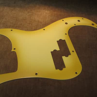 2015 Fender P-Bass 70's Antigua Custom Shop Relic Aged Pickguard Free US Shipping! image 3