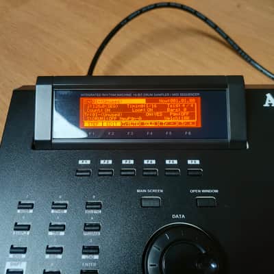 Akai MPC2000XL MIDI Production Center 2000 - 2005 - Grey image 4