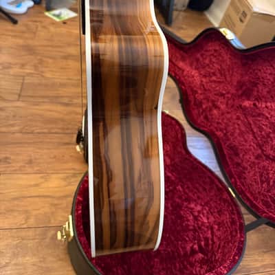 Taylor 214CE LTD (Sweet Gum) – Limited Edition Acoustic-Electric Guitar w/ Case image 4