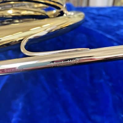 New Alexander 1103MAL-HG Double French Horn in Yellow Brass,Lacquered,Cut Bell,Hand Hammered Bell Spout; with Mouthpiece, Care Kit image 5