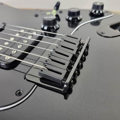 Immagine 2024 Fender American Pro II Stratocaster HSS HT - Eclipse - 15