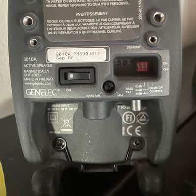 Genelec 6010A 3" Powered Nearfield Studio Monitor (Pair) 2008 - 2013 - Black image 3