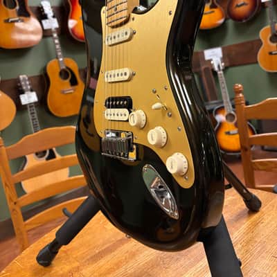 2021 Fender American Ultra Stratocaster HSS with Maple Fretboard Texas Tea image 8