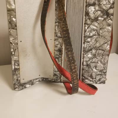 Rare Antique German Accordion Meinel & Herold Klingenthal + Original Solid Case image 5