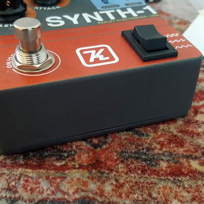 Keeley Synth 1 Reverse Attack Fuzz Wave Generator 2019 - Present - Grey / Red / Blue image 11