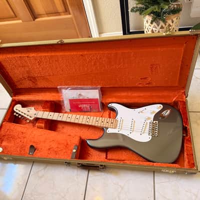 Fender Eric Clapton Stratocaster®, Maple Fingerboard, Pewter image 4