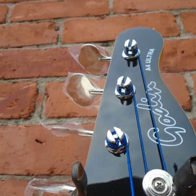 Godin A4 Ultra Fretless Natural A/E sf- natural image 5