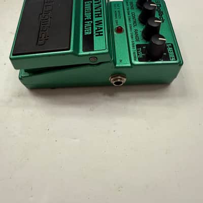 Digitech XSW X-Series Synth Wah Envelope Filter Auto Wah Guitar Effect Pedal image 4