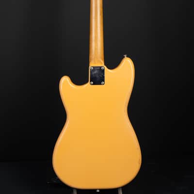 Fender Musicmaster 1961 - Tan/Desert Sand image 3