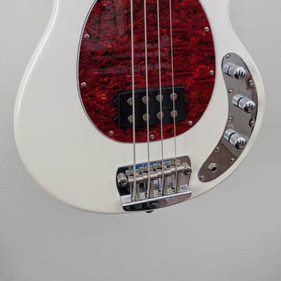 Sterling Ray24CA Classic - *Parallel Wiring* 2025 - Olympic White image 1
