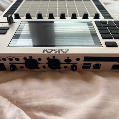 Akai Force Standalone Music Production / DJ Performance System 2020 - White image 4