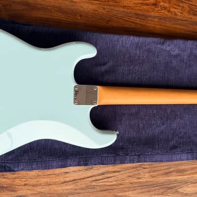 Fender Noventa Stratocaster 2021 - 2023 - Daphne Blue image 4