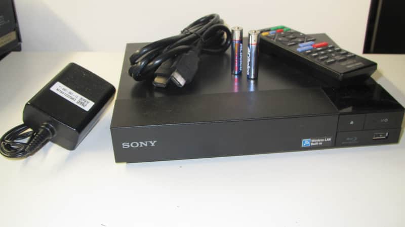 Sony BDP-BX350 Audio / DVD / Blue Ray / Player Digital Audio out w Remote image 1