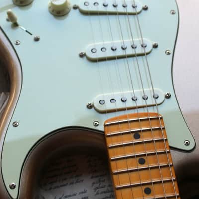 FENDER "American Professional Classic Stratocaster Fade Firemist Gold" GIGBAG, 3, 46 KG image 7