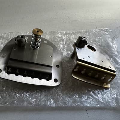 Halon JPV-2311-22C offset guitar patented vibrato for Jazzmaster/Jaguar, inc. stainless steel and brass string plate image 5