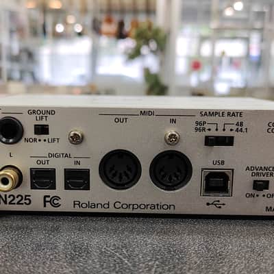 Roland Edirol USB Audio Capture UA-25EX Anondized Interface -Silver image 5
