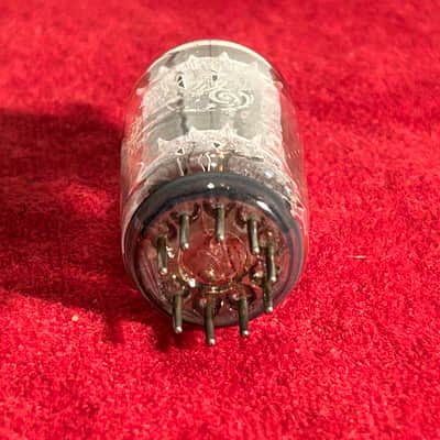G.E Single Vintage 12AT7 (5965) preamp/amplifier vacuum tube 1960s - Clear Glass image 3