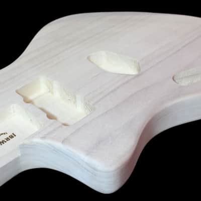 Meteora left-handed body custom image 2