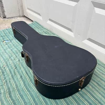 Vintage Dreadnought Guitar Case Canadian Made image 2