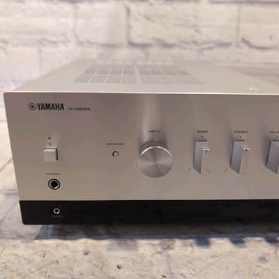 Yamaha R-N800A Stereo Network Audio Receiver - Black image 2