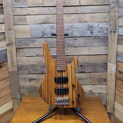 Washburn 1997 XB925 Custom Shop USA-Made 5-String Bass Guitar w/ OHSC Case image 3