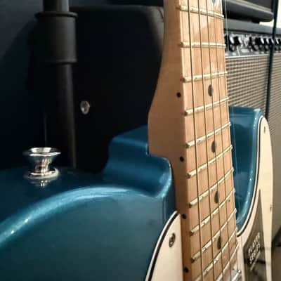 Fender Telecaster 2021 - Lake Placid Blue image 3